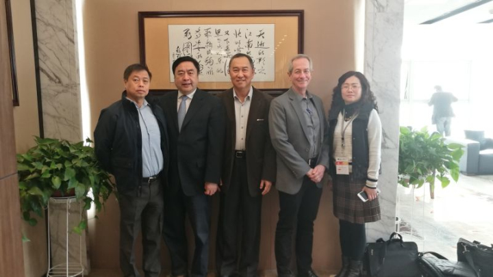 1496476070207869.jpg 11-赵振元、副院长姚虹与洪启财副总裁一行亲切合影.jpg