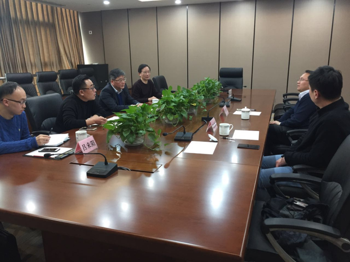 1496479431110638.jpg 3-余才志、赵远远与晓耕副总经理一行进行详细磋商.jpg