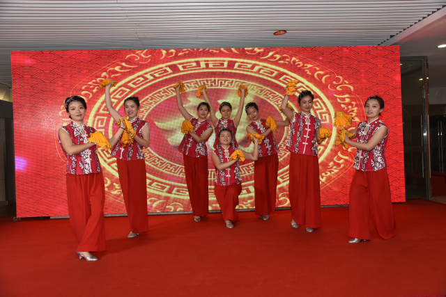 4-华东分院舞蹈团开场舞《福门开 好运来》.jpg